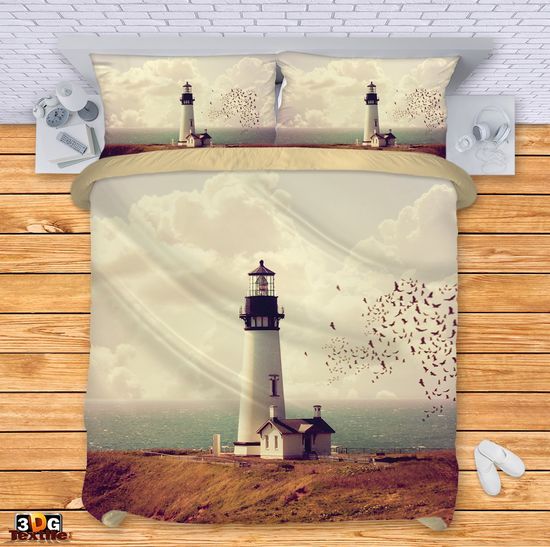 Lenjeriede pat Lighthouse at Sea