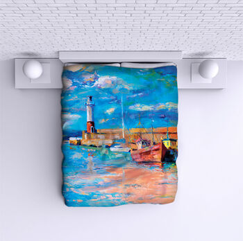 Ágytakaró Lighthouse and Boats