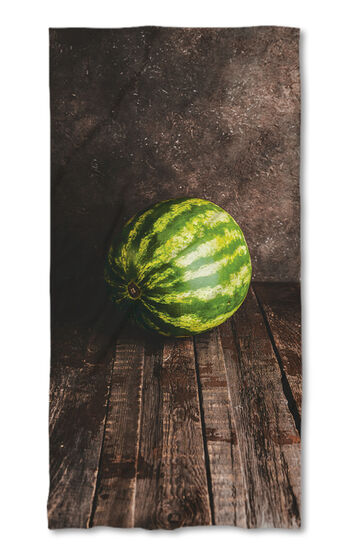 Strandtörölköző Watermelon on a wood